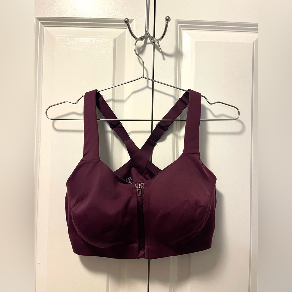 Victoria’s Secret Knockout Sports Bra Plum 36DD